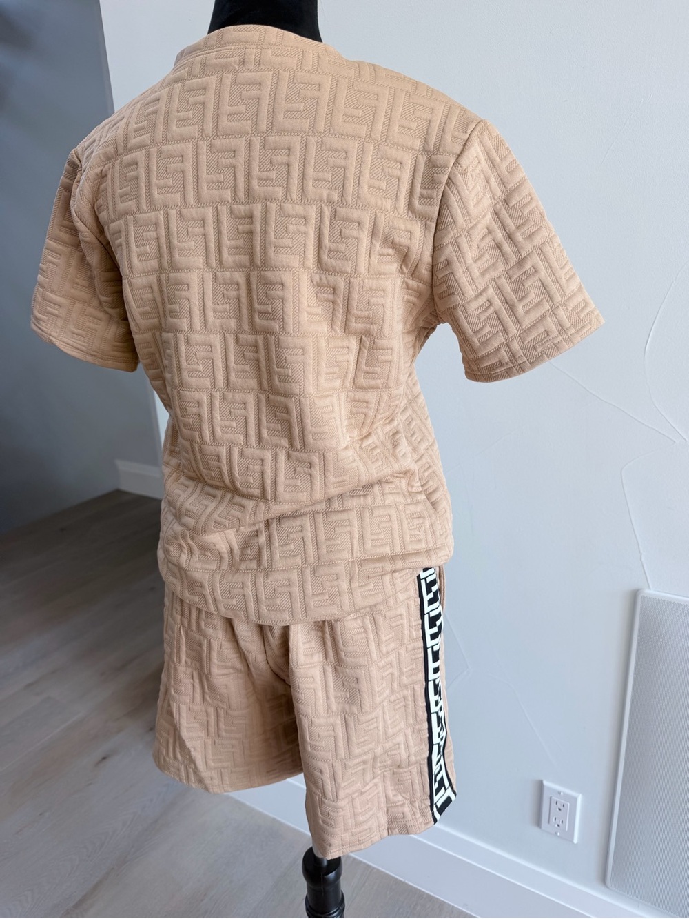 Fendi Beige Embossed Logo Short Set size S - Picture 7 of 13